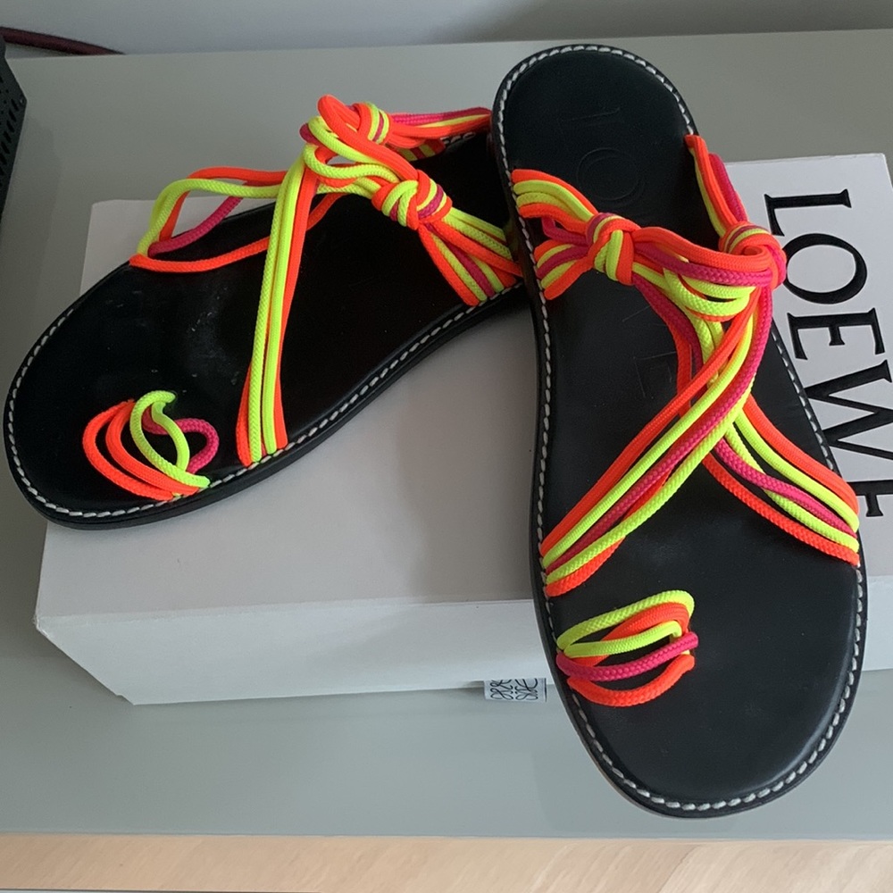 Super fun Loewe sandals!! Sz 41. Leather bottoms with neon rope upper.